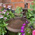 1pcs Rustic Style Cast Iron Vintage Water Pump Round Bird Feeder Outdoor Garden Balcony Decorative Water - Image 10